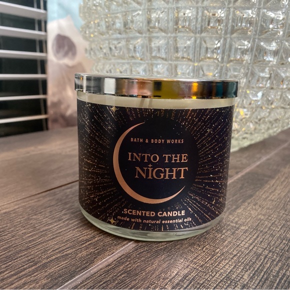 Bath & Body Works Into The Night 3 Wick Candle - Picture 6 of 6